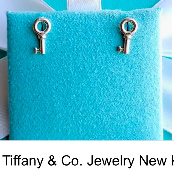 Tiffany & Co. Jewelry - 🔴Authentic TIFFANY & CO Key Stud Earrings 💙❤️🔴